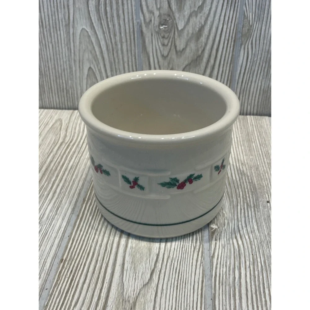 Longaberger Pottery Christmas Holly Berry Crock Ivory Woven Texture Vtg Ceramic